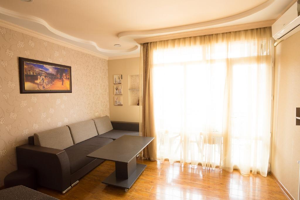 Квартира У Старого Бульвара Batumi Luaran gambar